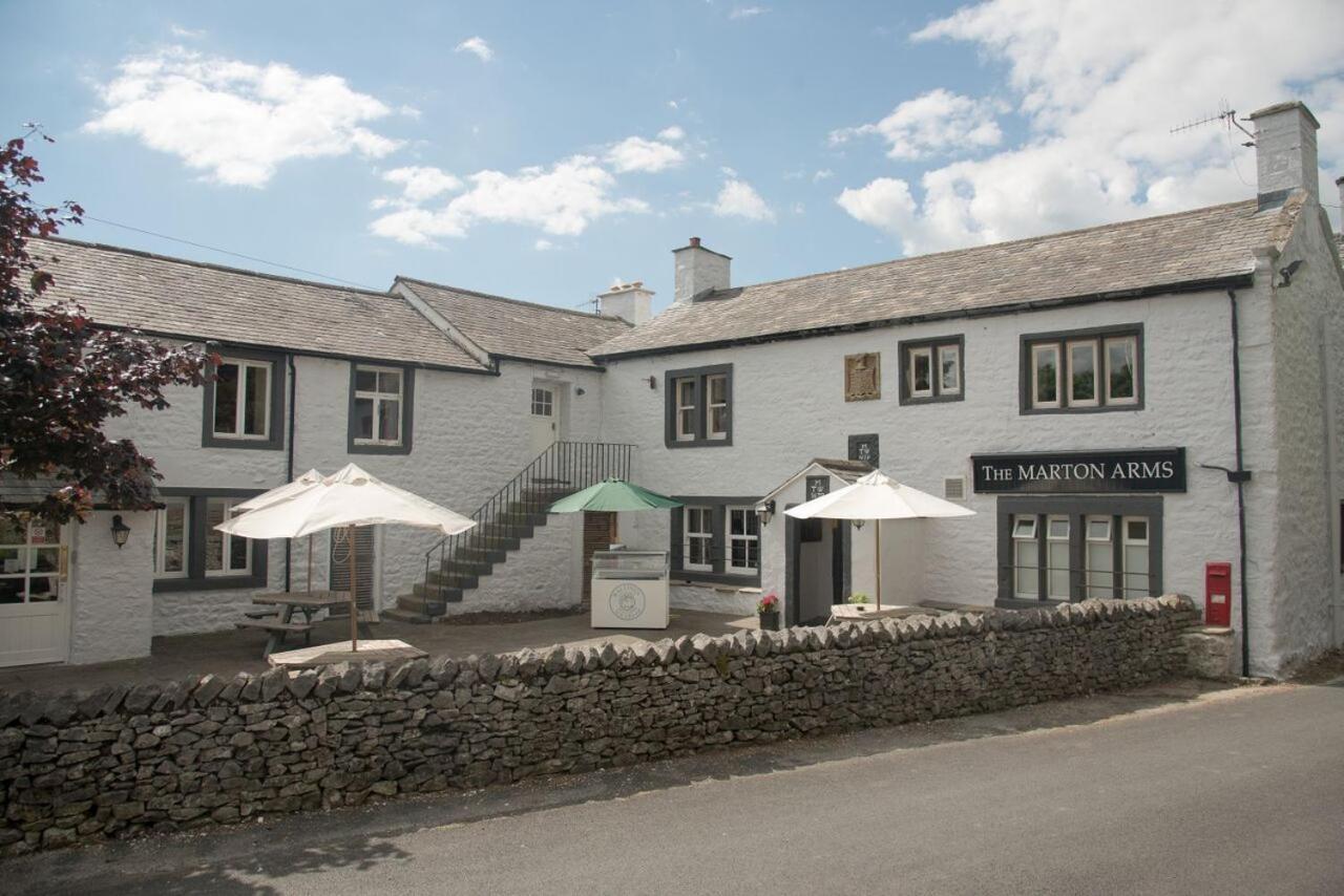 The Marton Arms Hotel Ингълтън Екстериор снимка