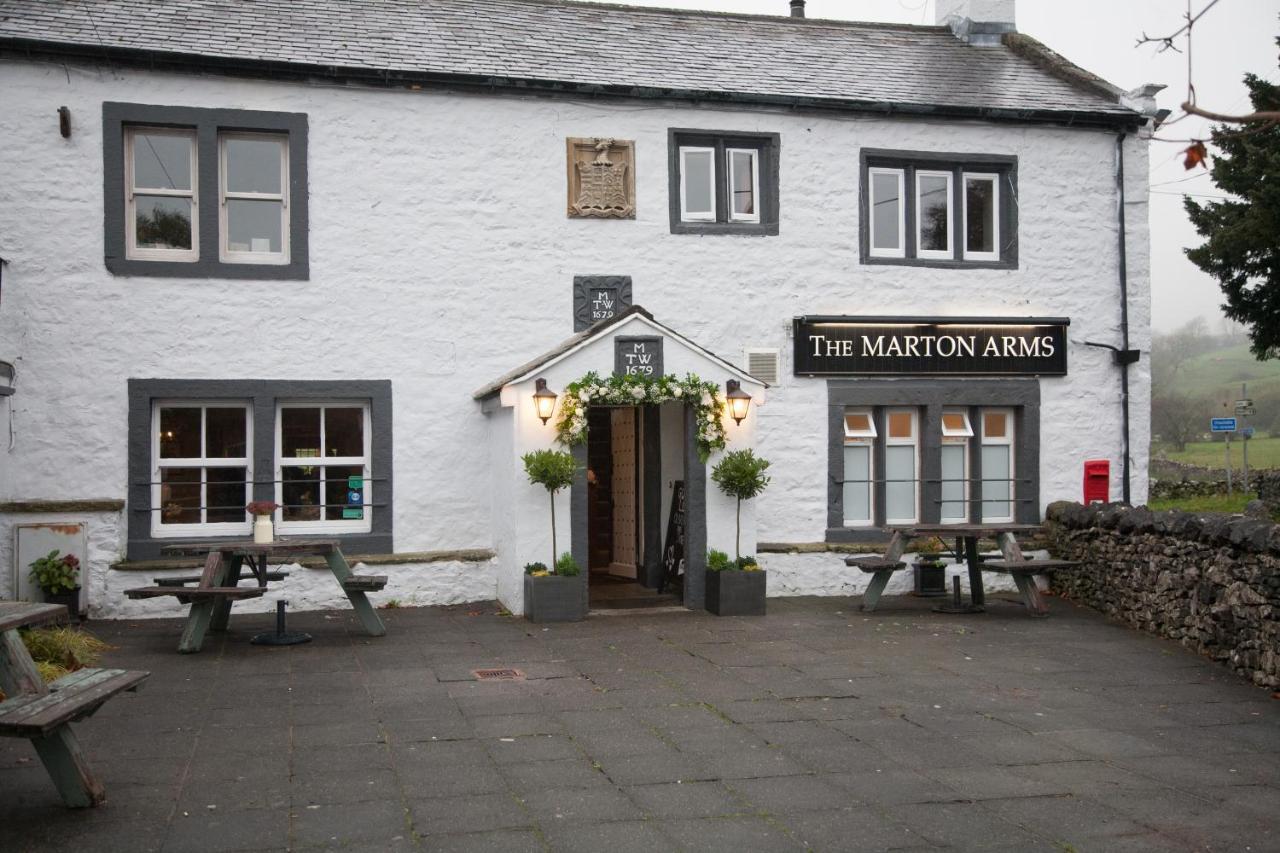 The Marton Arms Hotel Ингълтън Екстериор снимка