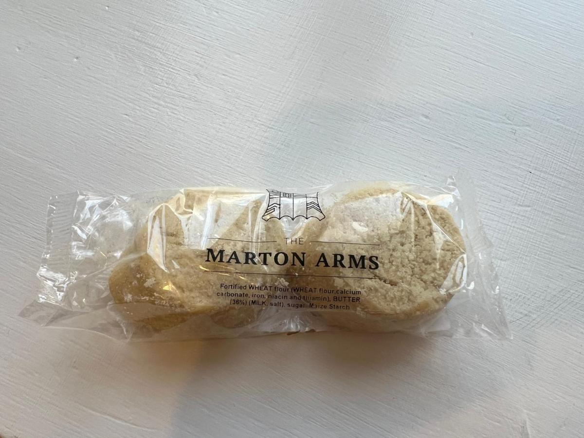 The Marton Arms Hotel Ингълтън Екстериор снимка